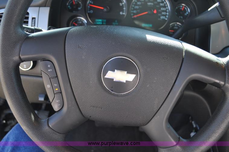 image for item F2091 2010 Chevrolet Tahoe SUV