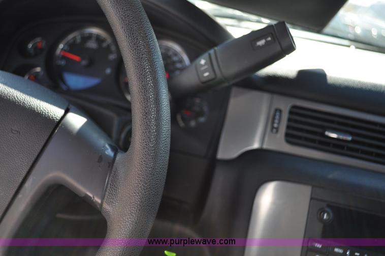 image for item F2091 2010 Chevrolet Tahoe SUV