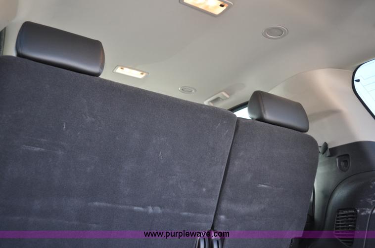 image for item F2091 2010 Chevrolet Tahoe SUV