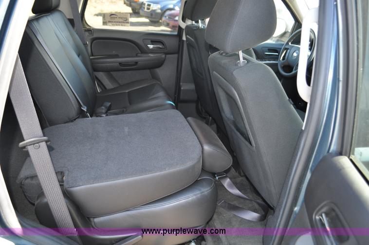 image for item F2091 2010 Chevrolet Tahoe SUV