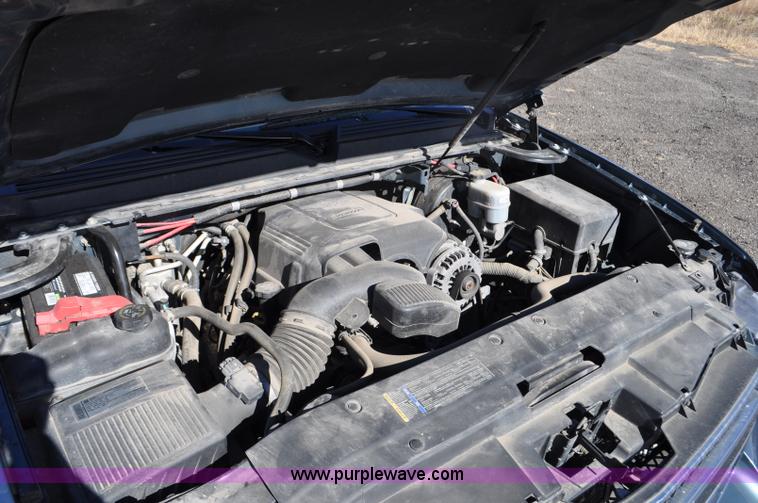 image for item F2091 2010 Chevrolet Tahoe SUV