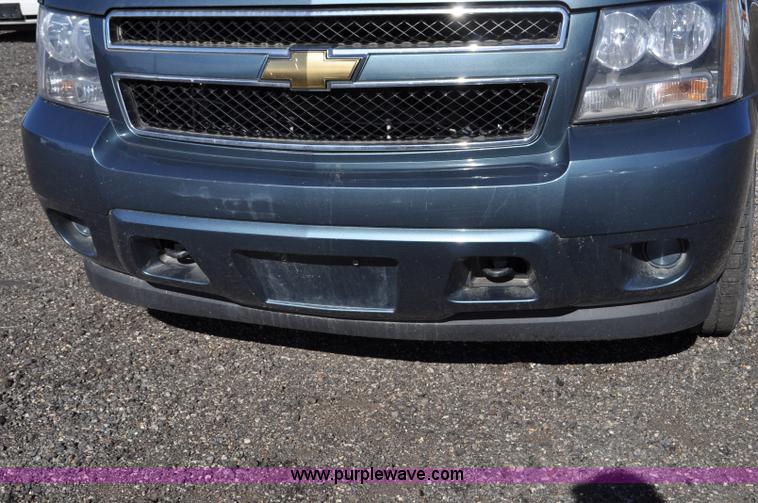 image for item F2091 2010 Chevrolet Tahoe SUV