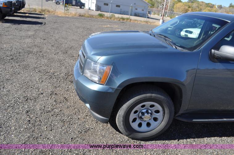 image for item F2091 2010 Chevrolet Tahoe SUV