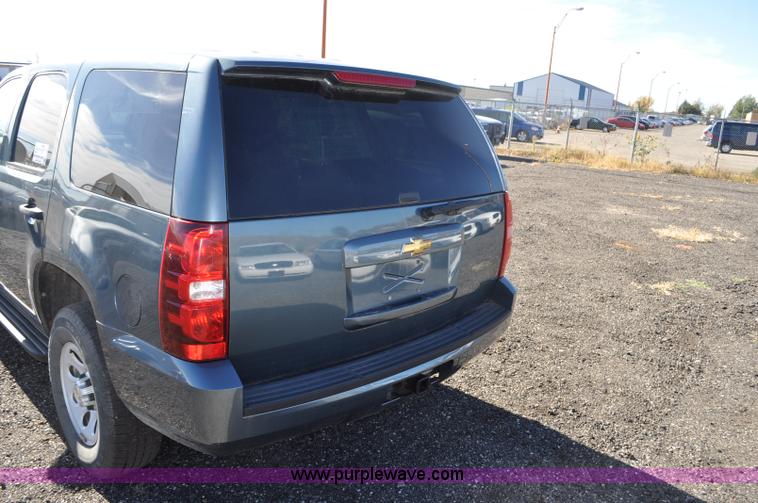 image for item F2091 2010 Chevrolet Tahoe SUV
