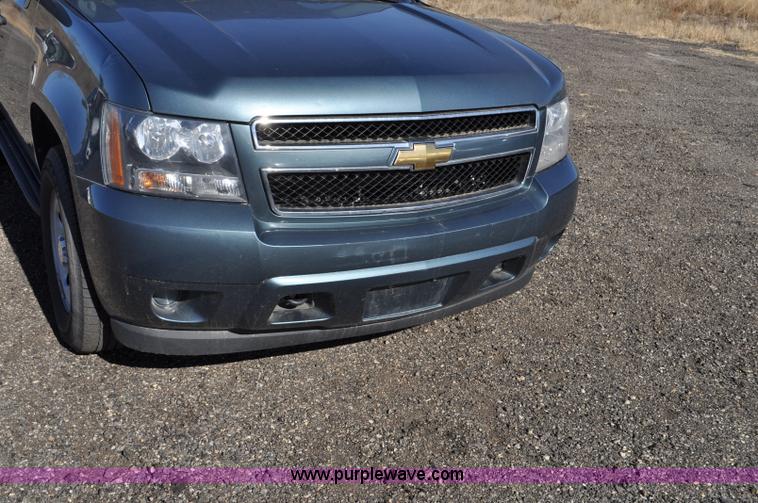image for item F2091 2010 Chevrolet Tahoe SUV