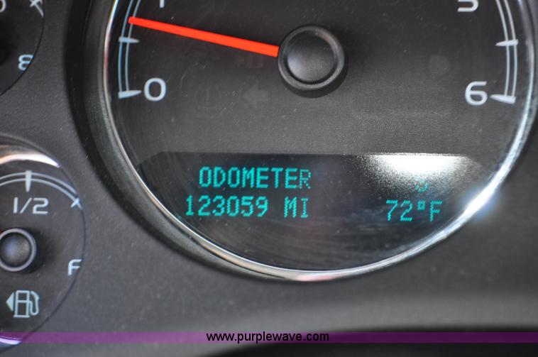 image for item F2091 2010 Chevrolet Tahoe SUV