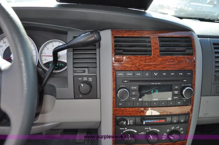 image for item F2092 2008 Dodge Durango SUV