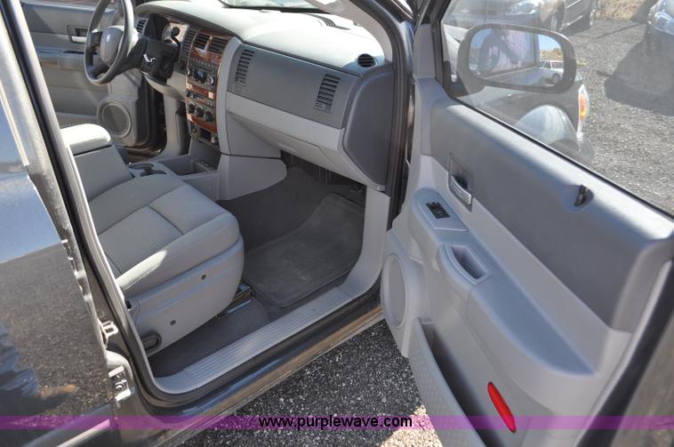 image for item F2092 2008 Dodge Durango SUV