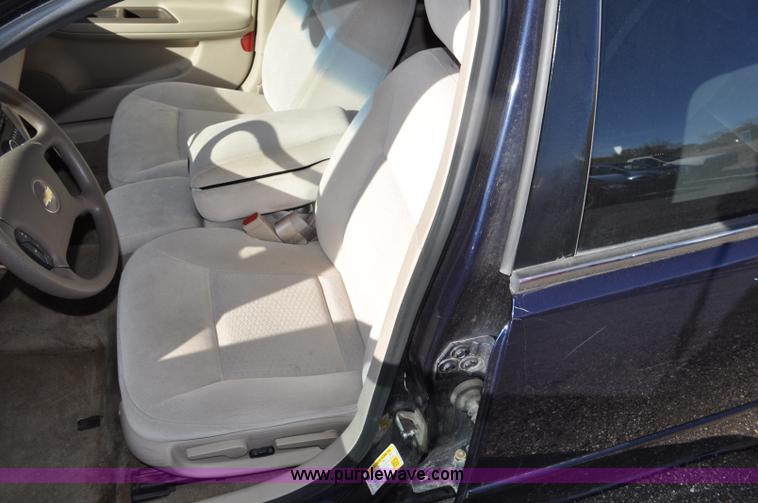 image for item F2095 2007 Chevrolet Impala Police