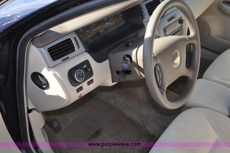 image for item F2095 2007 Chevrolet Impala Police