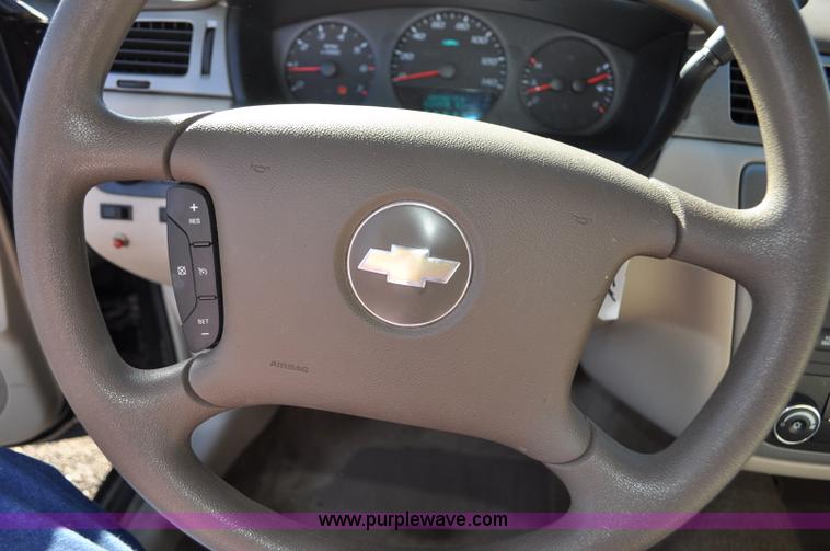 image for item F2095 2007 Chevrolet Impala Police