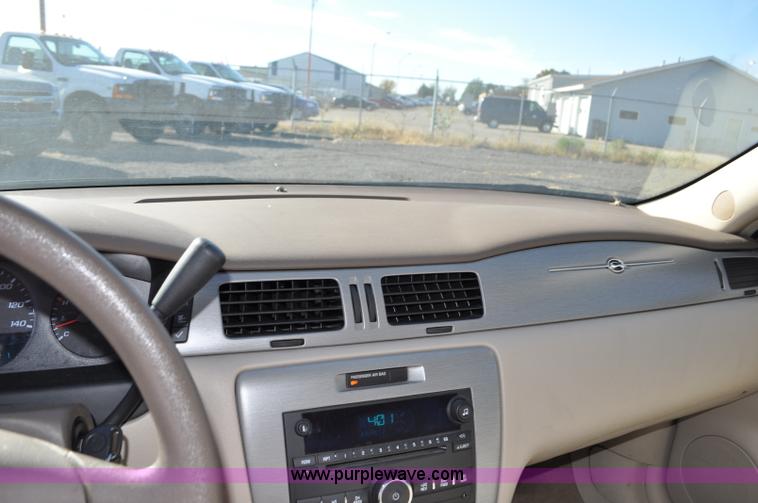 image for item F2095 2007 Chevrolet Impala Police