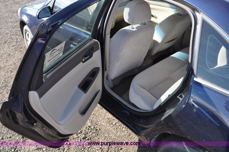 image for item F2095 2007 Chevrolet Impala Police