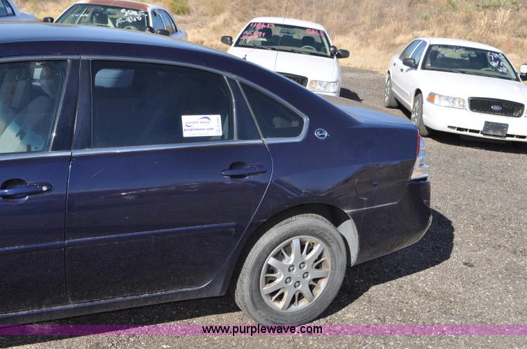 image for item F2095 2007 Chevrolet Impala Police
