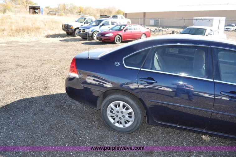 image for item F2095 2007 Chevrolet Impala Police