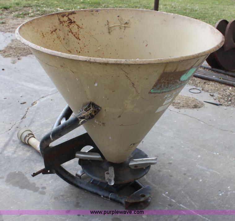 image for item F3370 Land Pride FS700 seeder