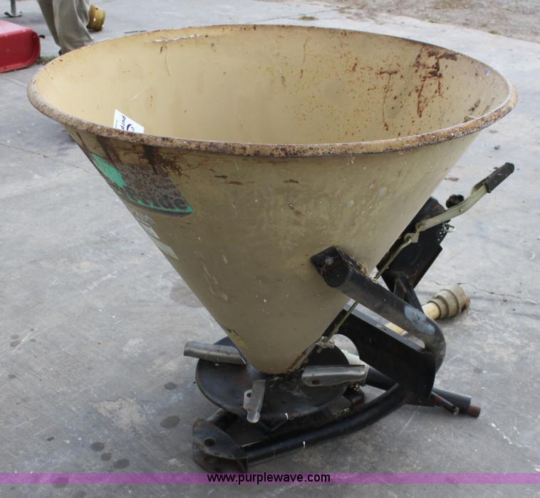 image for item F3370 Land Pride FS700 seeder