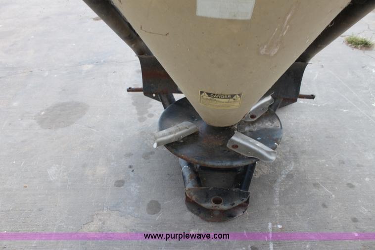 image for item F3370 Land Pride FS700 seeder