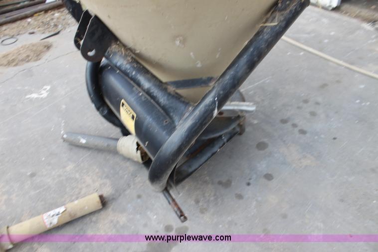 image for item F3370 Land Pride FS700 seeder