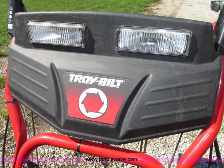 image for item G9931 Troy Bilt Polar Blast 4510 self-propelled snow blower