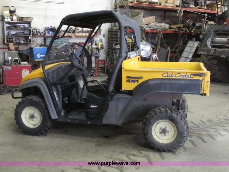 image for item G9972 2006 Cub Cadet 4X4 Trail utility vehicle