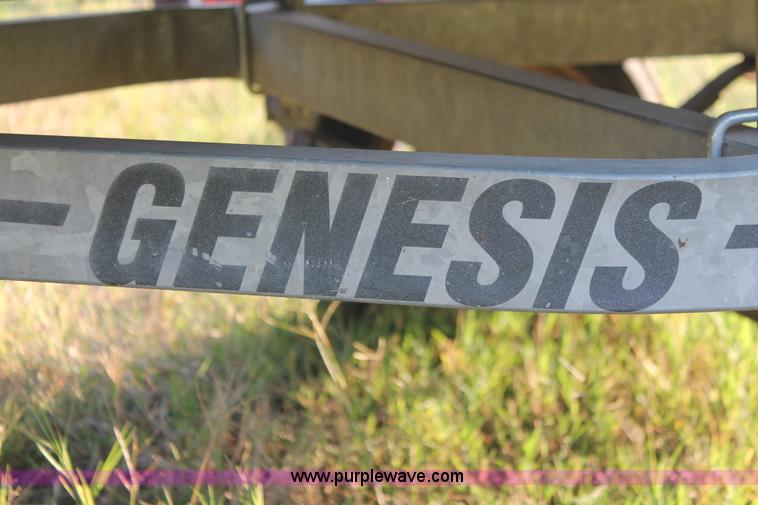 image for item H5562 2002 Sun Dolphin boat