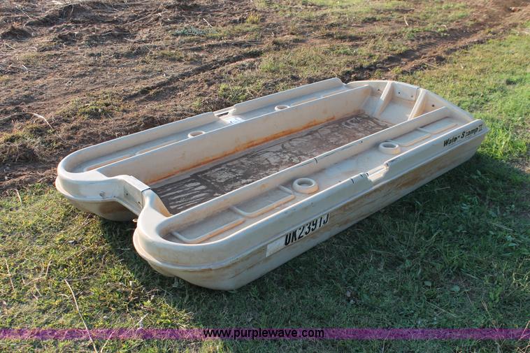 image for item H5563 1983 Water Scamp II boat