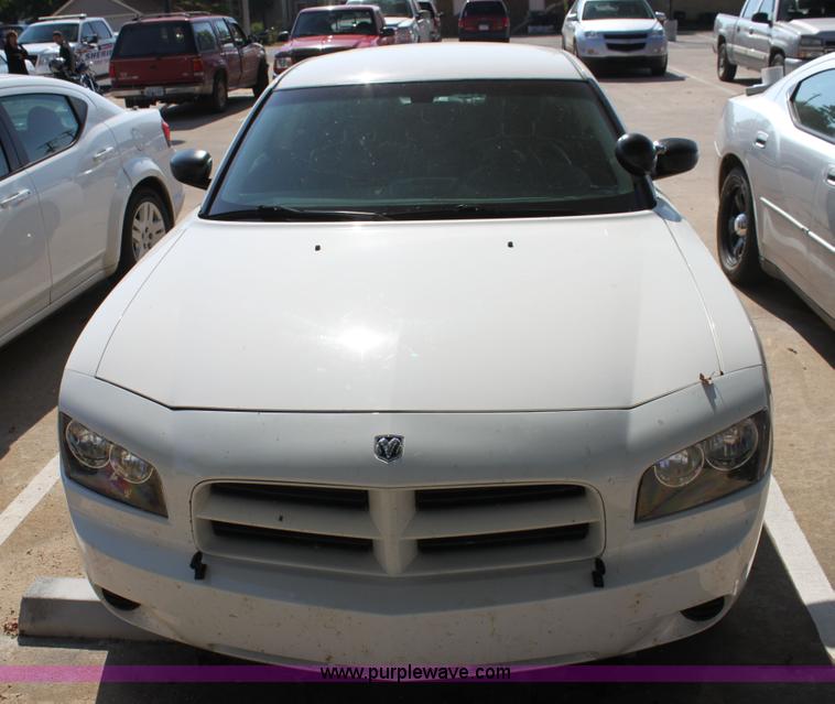 image for item H8774 2010 Dodge Charger