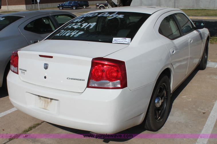 image for item H8774 2010 Dodge Charger