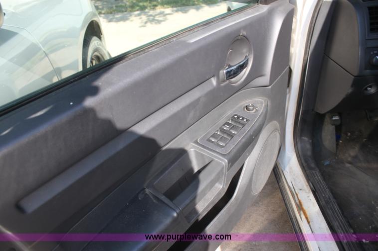 image for item H8774 2010 Dodge Charger