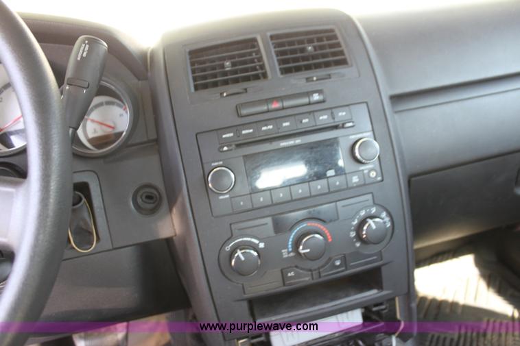 image for item H8774 2010 Dodge Charger