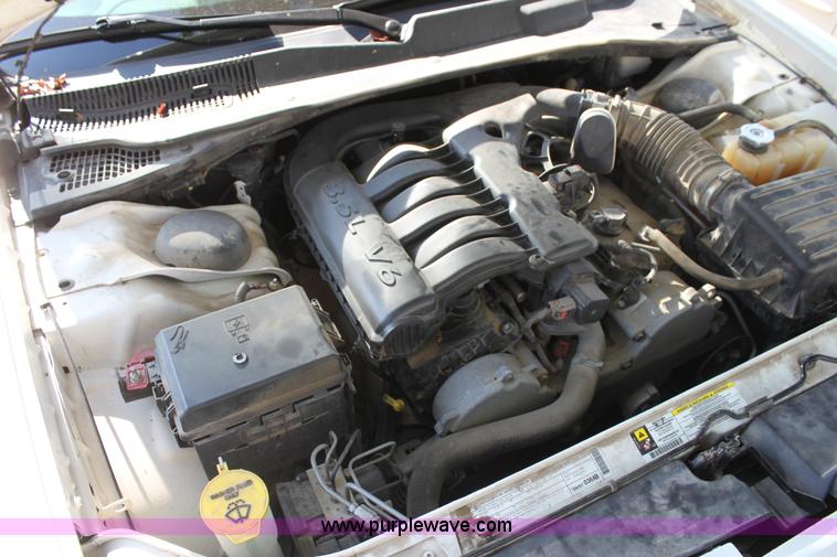 image for item H8774 2010 Dodge Charger