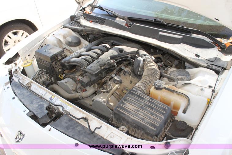 image for item H8774 2010 Dodge Charger