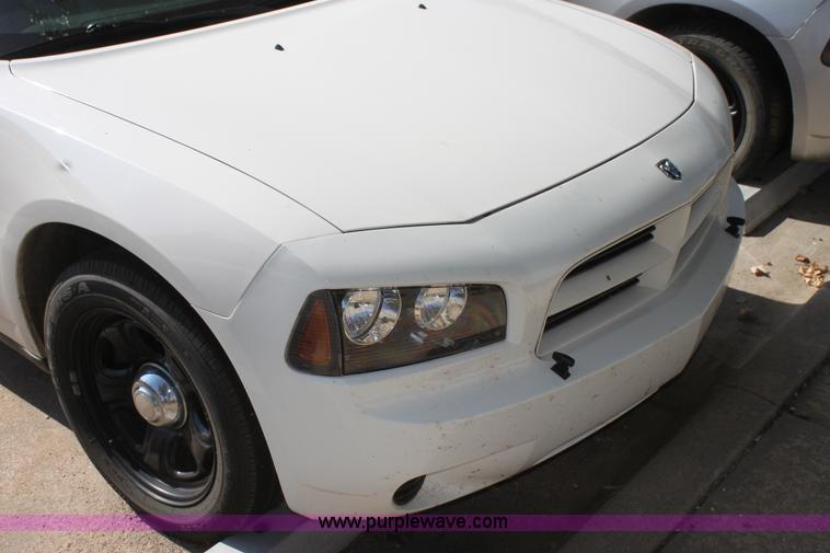 image for item H8774 2010 Dodge Charger
