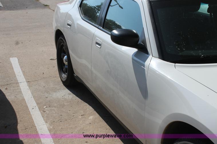 image for item H8774 2010 Dodge Charger