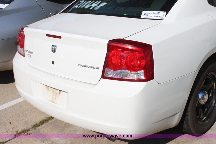 image for item H8774 2010 Dodge Charger