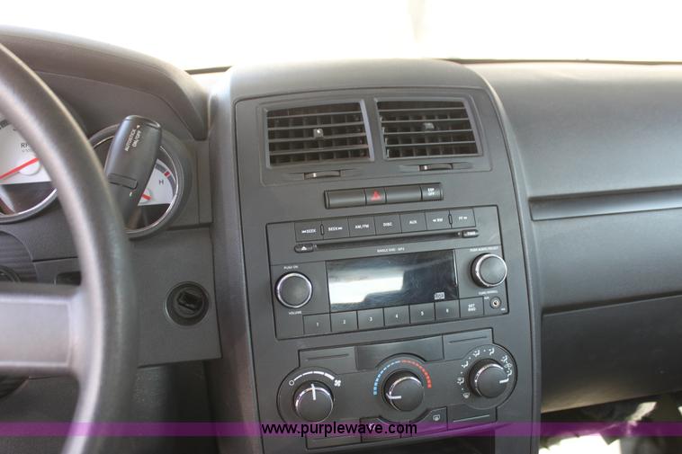 image for item H8776 2009 Dodge Charger SE