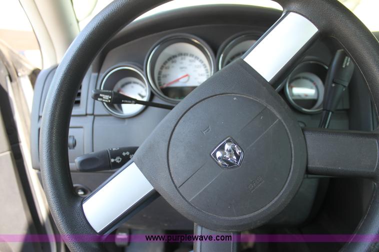image for item H8776 2009 Dodge Charger SE