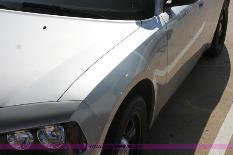 image for item H8776 2009 Dodge Charger SE