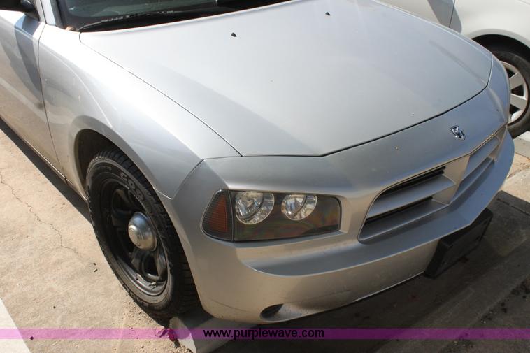 image for item H8776 2009 Dodge Charger SE