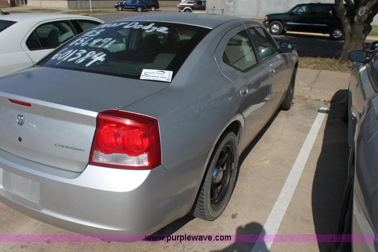image for item H8776 2009 Dodge Charger SE