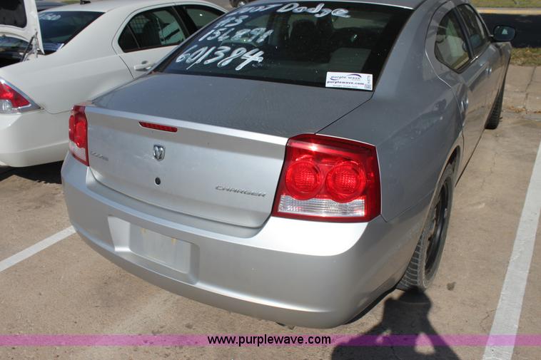 image for item H8776 2009 Dodge Charger SE