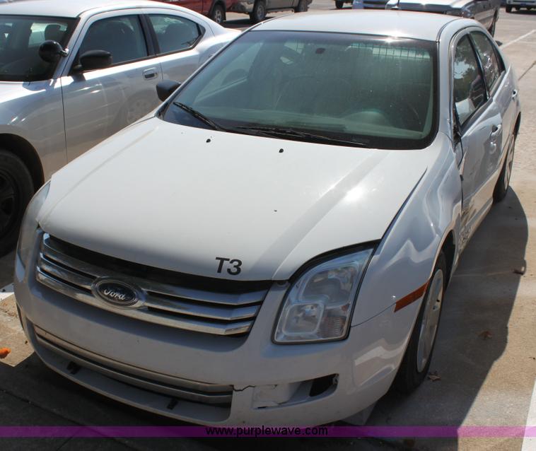 image for item H8777 2009 Ford Fusion I4 S