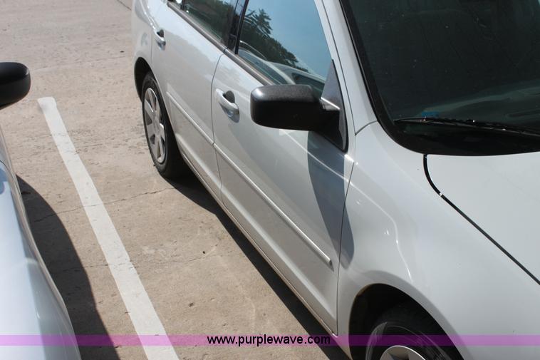 image for item H8777 2009 Ford Fusion I4 S