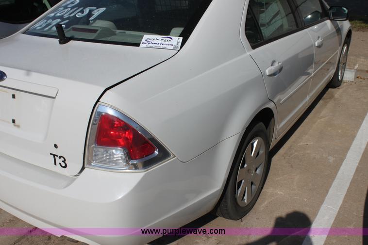 image for item H8777 2009 Ford Fusion I4 S