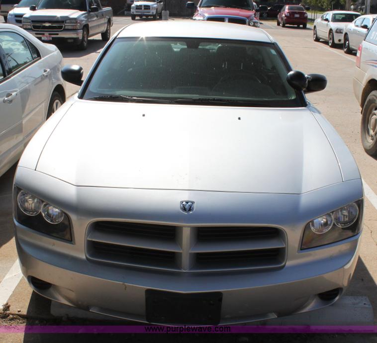 image for item H8778 2009 Dodge Charger SE