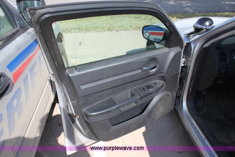 image for item H8778 2009 Dodge Charger SE