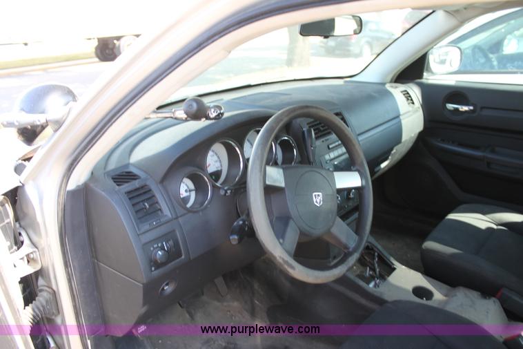 image for item H8778 2009 Dodge Charger SE
