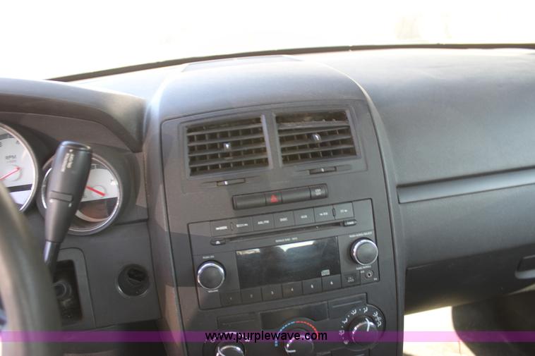 image for item H8778 2009 Dodge Charger SE