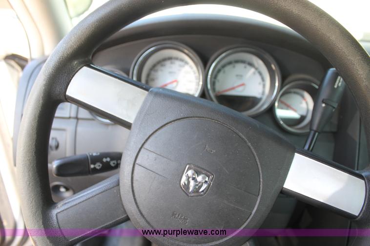 image for item H8778 2009 Dodge Charger SE